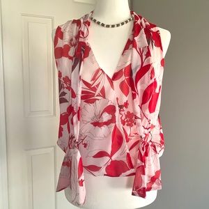 Guess sleeveless blouse